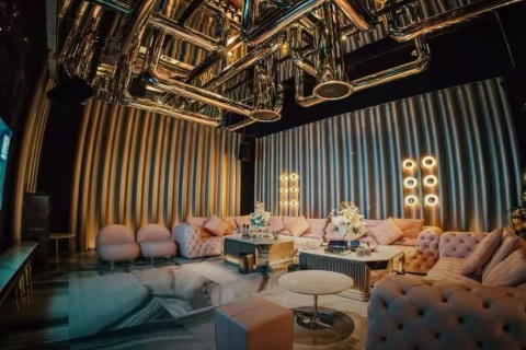 玉溪KTV高薪诚聘女营销 日结1300起专车接送